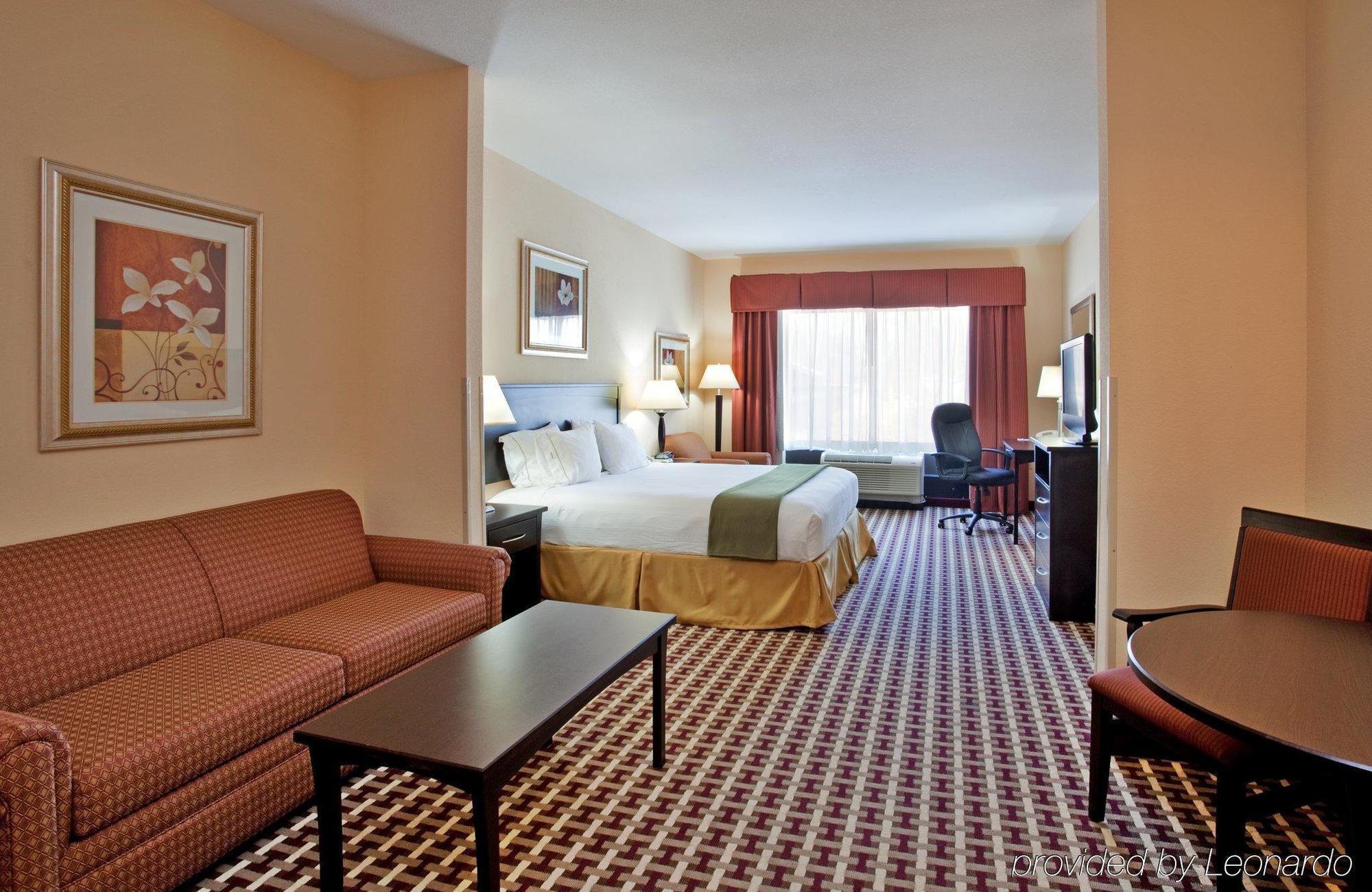 Holiday Inn Express & Suites Laurel By Ihg Номер фото