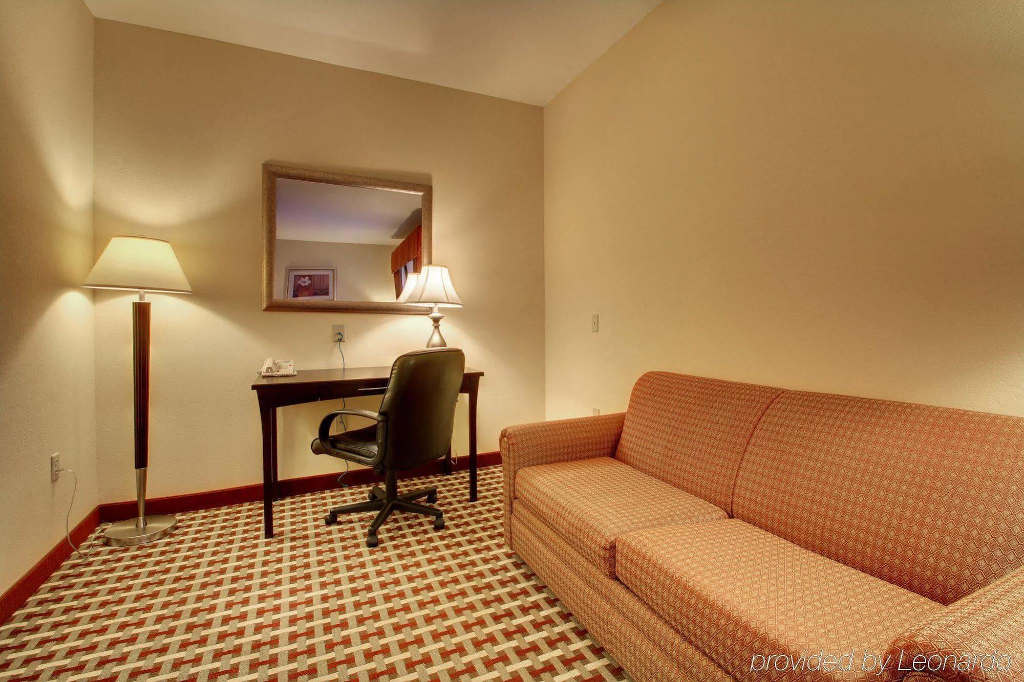 Holiday Inn Express & Suites Laurel, An Ihg Hotel Экстерьер фото